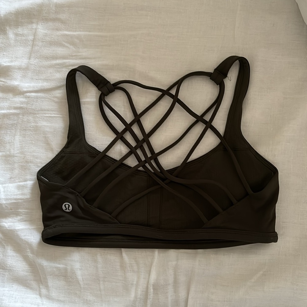 Lululemon Free to Be Sports Bra